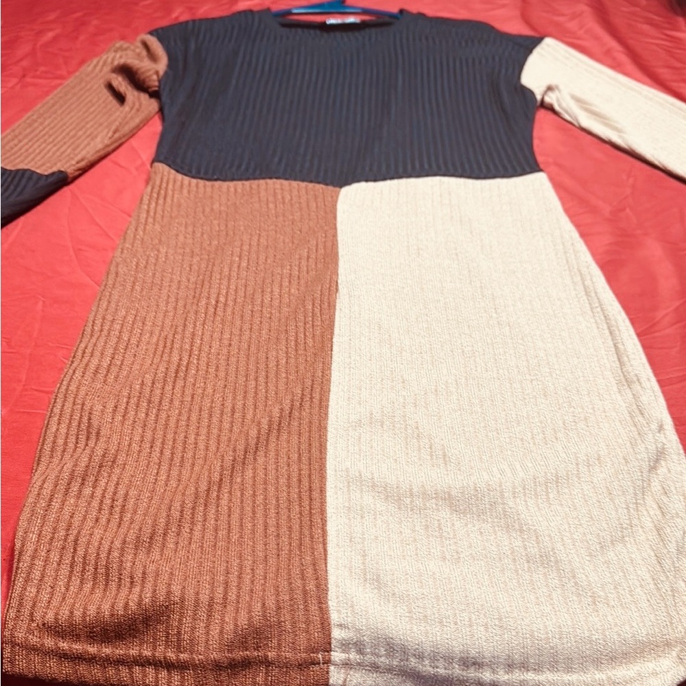 Elegant Black and Brown Crewneck Dress with Textured Knit